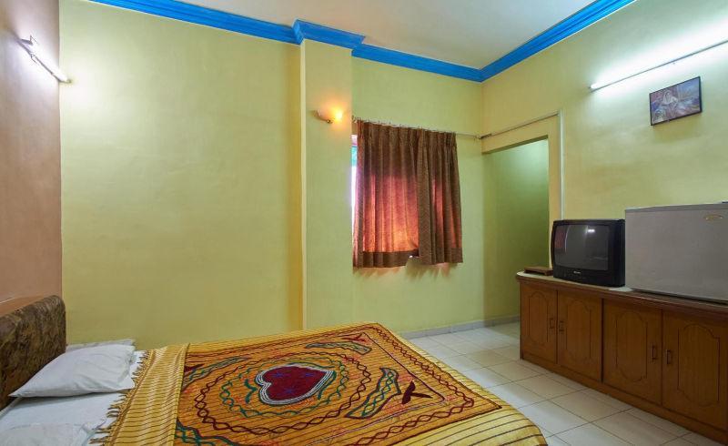 Hotel Damjis Ahmedabad Exterior photo
