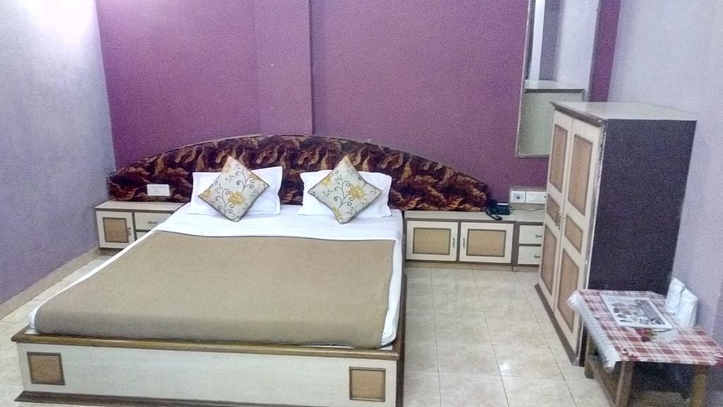 Hotel Damjis Ahmedabad Exterior photo