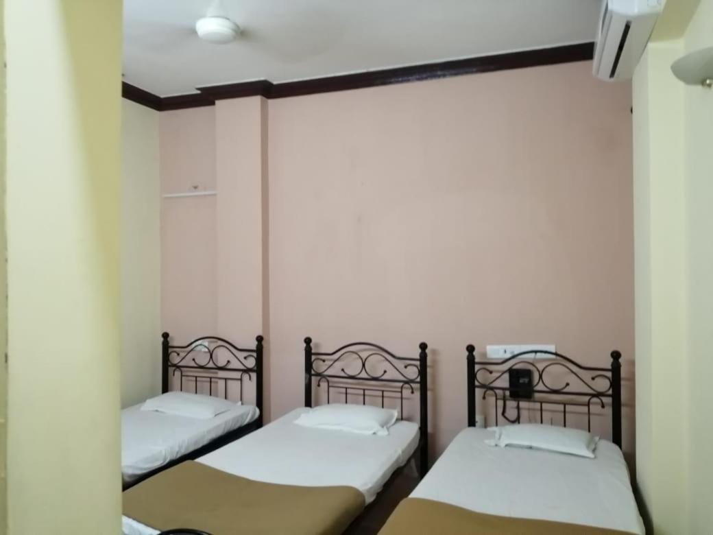 Hotel Damjis Ahmedabad Exterior photo
